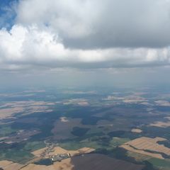 Flugwegposition um 13:32:06: Aufgenommen in der Nähe von Okres Znojmo, Tschechien in 2228 Meter